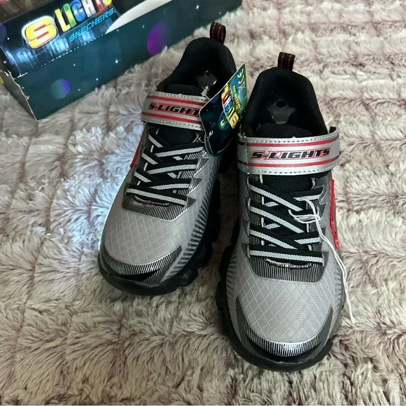 S Lights Powered by Skechers Sneakers Size 2 Out Of Space They Light Up
